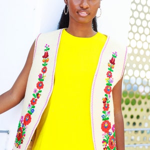 60s Beige Embroidered Floral Boho Vest Vintage Bohemian Colorful Vest image 4