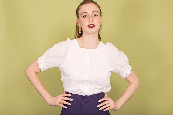 70s White Square Embroidered Blouse Vintage Dainty