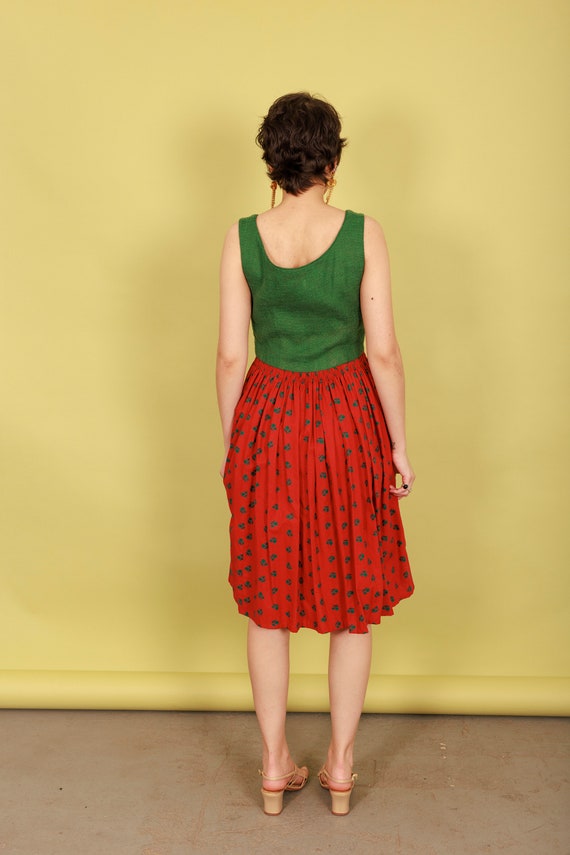 40s Red Green Brocade Folk Tratchen Dress Vintage… - image 10