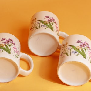 Set of 3 90s White Floral Colorful Ceramic Mug Matching Set image 4