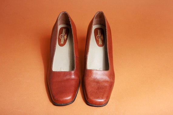 90s Caramel Brown Square Toe Heels Vintage Classic Leather Chunky