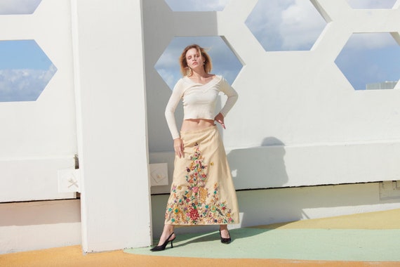 60’s Flower Motif Embroidery White Skirt 60's Flower Motif Embroidery White Skirt