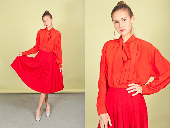 70s Bright Red Wool Skirt Vintage Knit Pleated Sc… - image 3