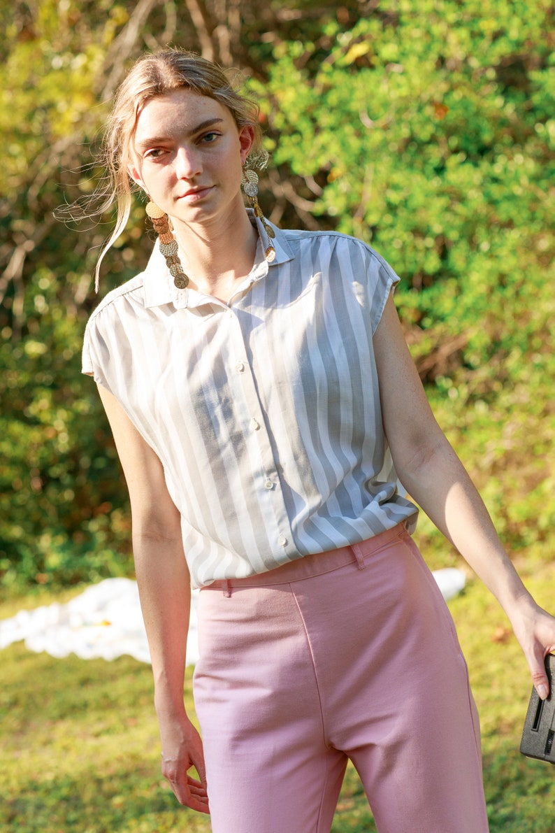 60s Grey White Striped Cotton Blouse Vintage Cap Sleeve Button Top image 4