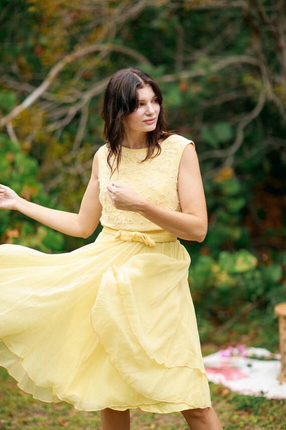 50s Pale Yellow Sleeveless Chiffon Dress Vintage … - image 8