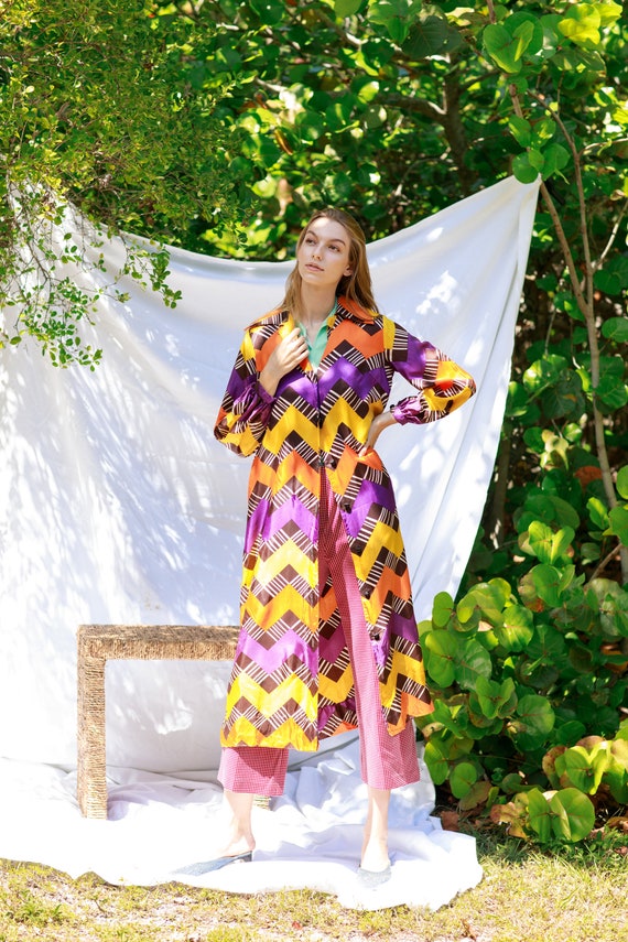 60s Colorful Purple Yellow Mod Print Robe Vintage… - image 2