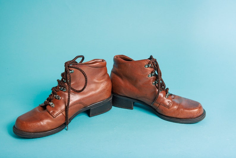 90s Light Caramel Brown Ankle Boots Vintage Lace up Leather Boots image 2