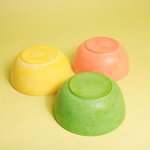 Set of 3 50s Colorful Ice Cream Textured Bowls Vintage Glass Round Bowls image 5