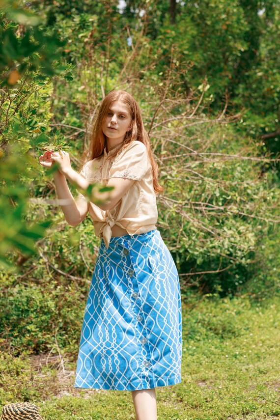 70s Blue White Pattern Button Skirt Vintage Print… - image 2