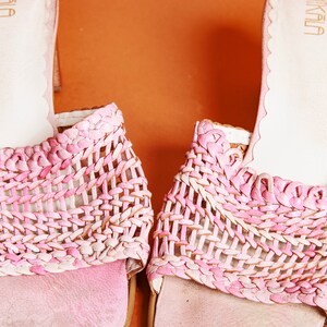 90s Light Pink Woven Leather Sandals Vintage Strappy Chunky Heel Shoes image 4