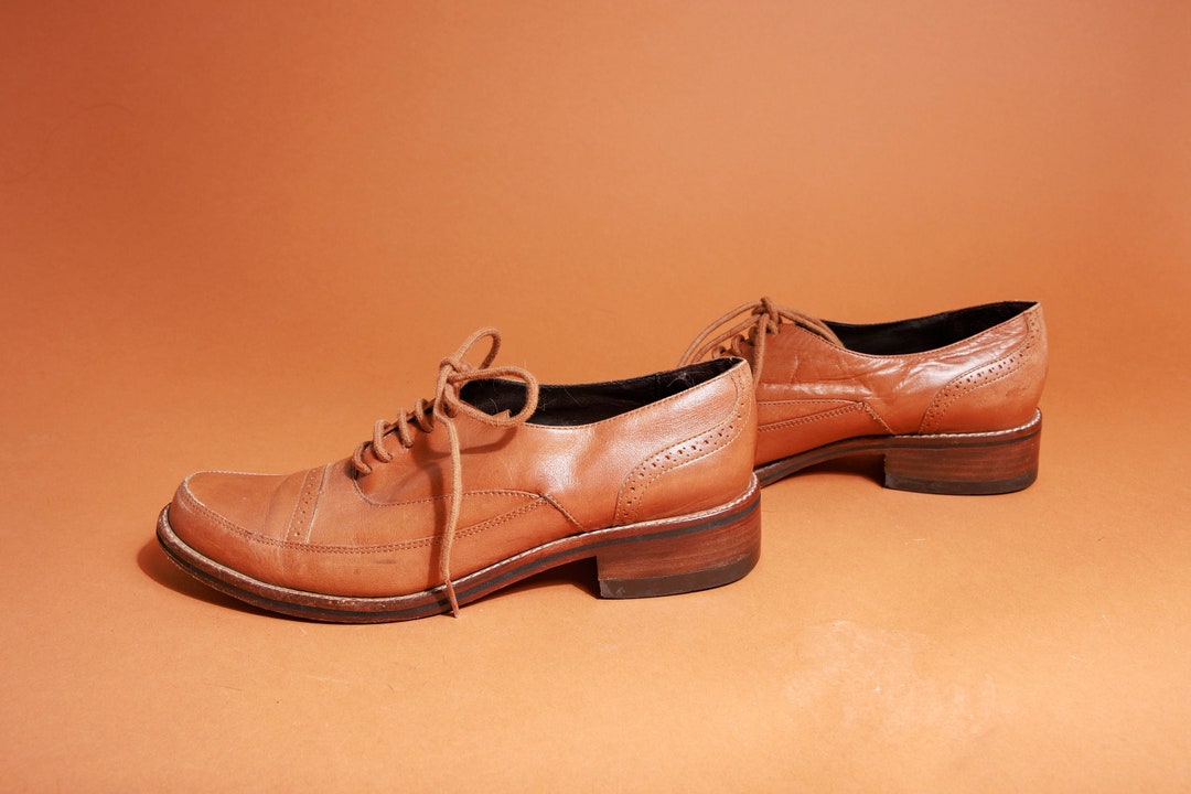 Threaded Pear Bailee Vintage Aztec Lace-up Flat Shoes