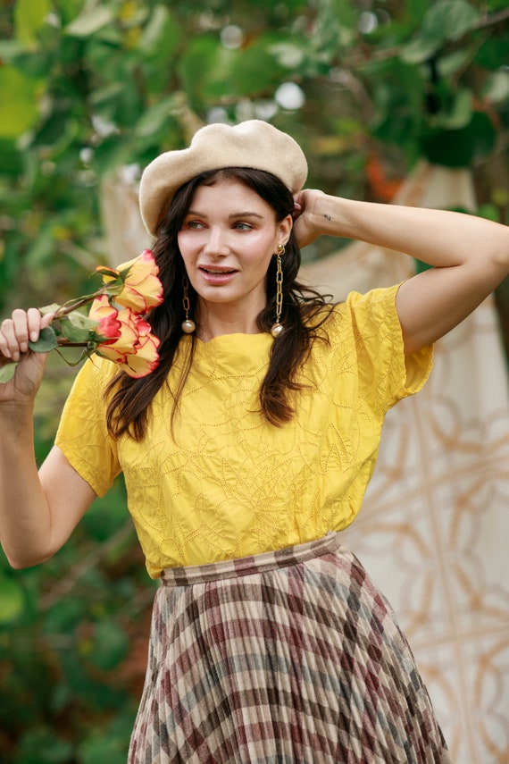 80s Bright Yellow Eyelet Cotton Blouse Vintage Sh… - image 3