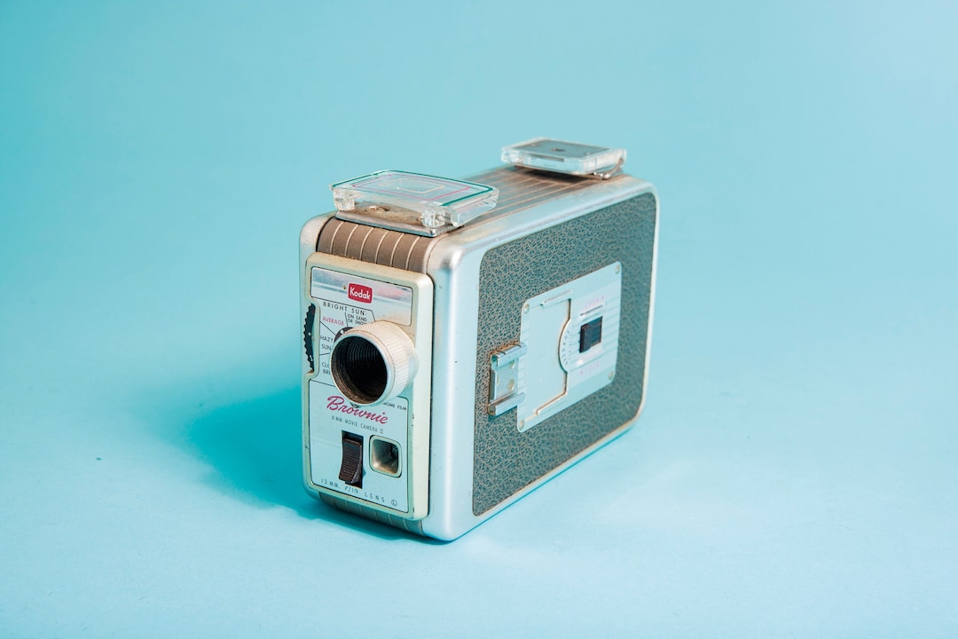 Vintage 50s Kodak Brownie 8mm Film 13mm 1.8 Movie Camera Ii - Etsy