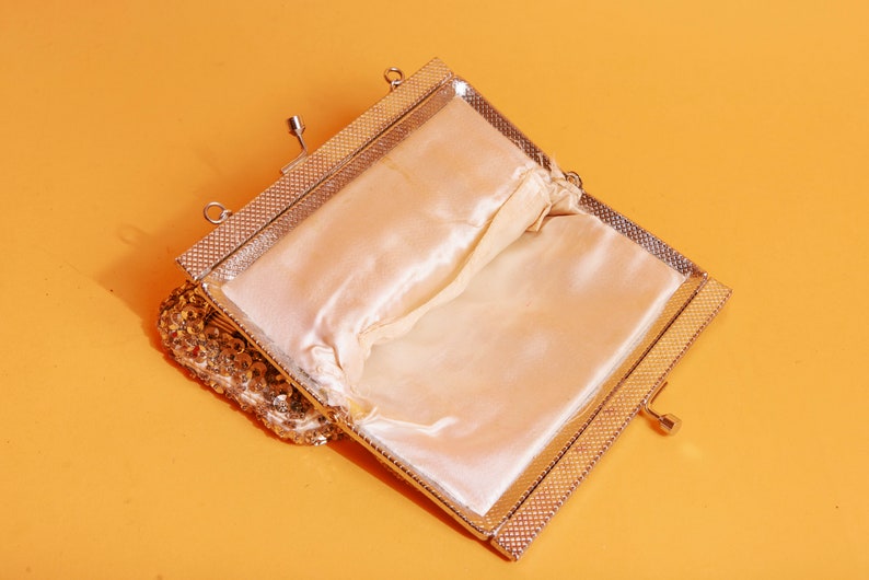 60s Silver Sequin Chain Strappy Purse Vintage Beaded Embellished Art Deco Coin Purse Clutch image 9