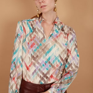 70s Beige Brushstroke Novelty Print Blouse Vintage Long Sleeve Knit Top image 4