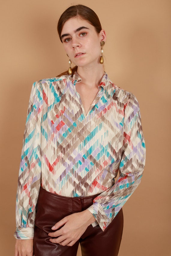 70s Beige Brushstroke Novelty Print Blouse Vintag… - image 4