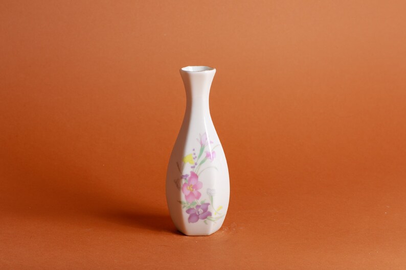 80s White Pastel Flower Hourglass Gold Trim Vase image 2