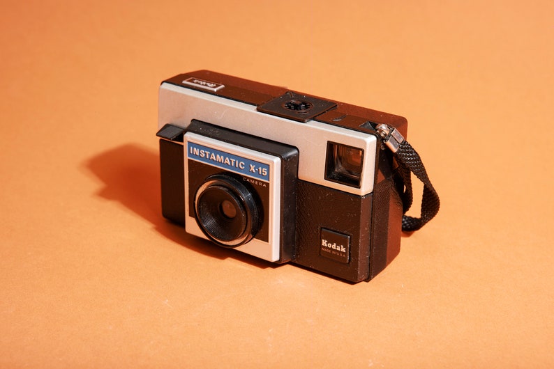 vintage 70s Kodak Black Grey Instamatic X-15 Decor Prop Film Camera image 4
