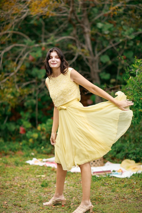 50s Pale Yellow Sleeveless Chiffon Dress Vintage … - image 9