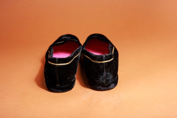 50s Black Velvet Slip On Flats Vintage Textured G… - image 6