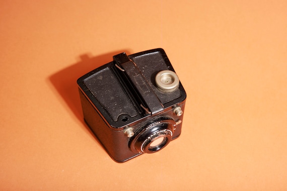 Vintage 50s Kodak Black Brownie Flash Six-20 Box Decor Collectable