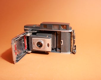 Vintage Grey Polaroid 900 Electric Eye Land Instant Folding Film