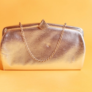 50s Silver Shiny Leather Chain Purse Vintage Metallic Sheen Chain Deco Formal Clutch
