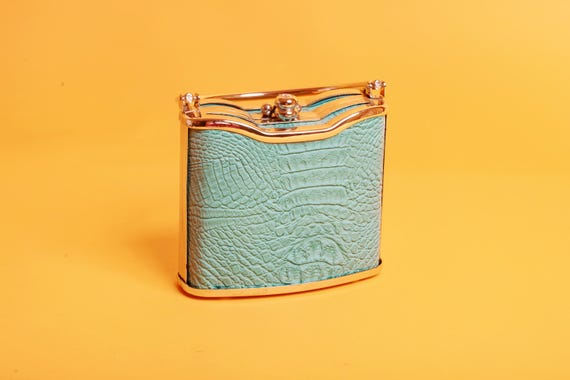 Purse with silver hardware discount