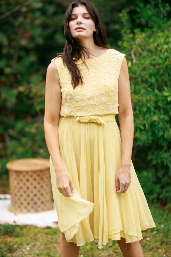 50s Pale Yellow Sleeveless Chiffon Dress Vintage … - image 4