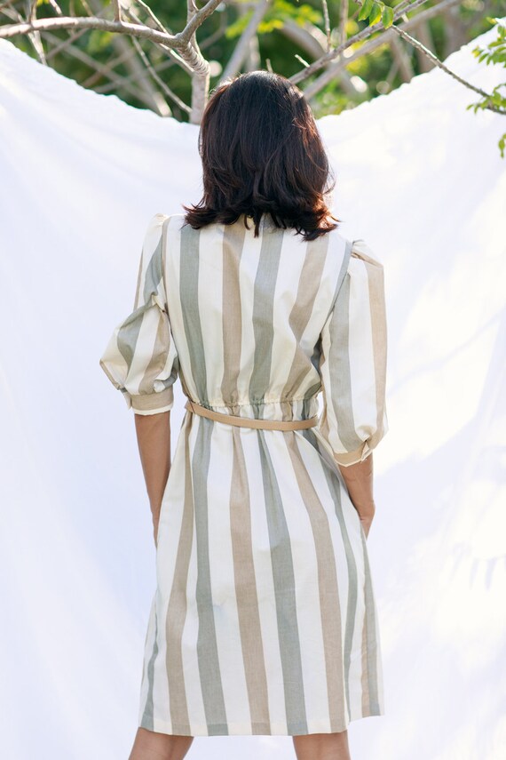 60s Beige Striped Button Statement Dress Vintage … - image 9