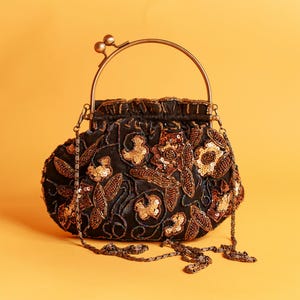 80年代風のブラックブラウンの花柄ビーズ刺繍財布、ヴィンテージスパンコールビーズ装飾チェーンハンドルバッグ