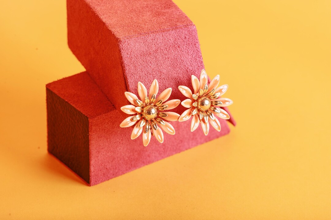 Vintage 1960s Peach Blossom Plastic Earrings