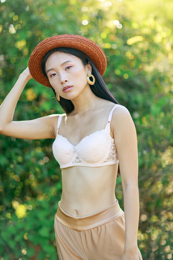 50s Pink Pastel Padded Lace Bra Vintage Adjustabl… - image 2