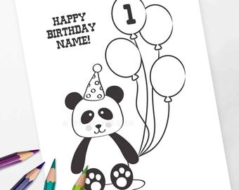 Op de afbeelding: Een zwart-witte panda met een feestmuts houdt ballonnen vast, waarvan er één het nummer 1 heeft. De tekst "Happy Birthday Name!" staat bovenaan de pagina. Dit is een printbare kleurplaat.