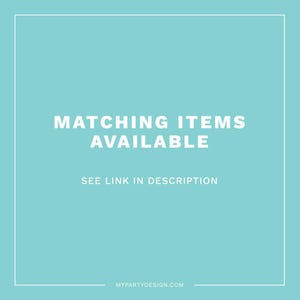 K&ouml;nnte beinhalten: Quadratisches Bild mit hellt&uuml;rkisfarbenem Hintergrund und wei&szlig;em Rand. Der Text "MATCHING ITEMS AVAILABLE" ist zentriert in gro&szlig;er, wei&szlig;er, serifenloser Schrift. Darunter steht in kleinerer Schrift "SEE LINK IN DESCRIPTION". Die Website-Adresse befindet sich unten.