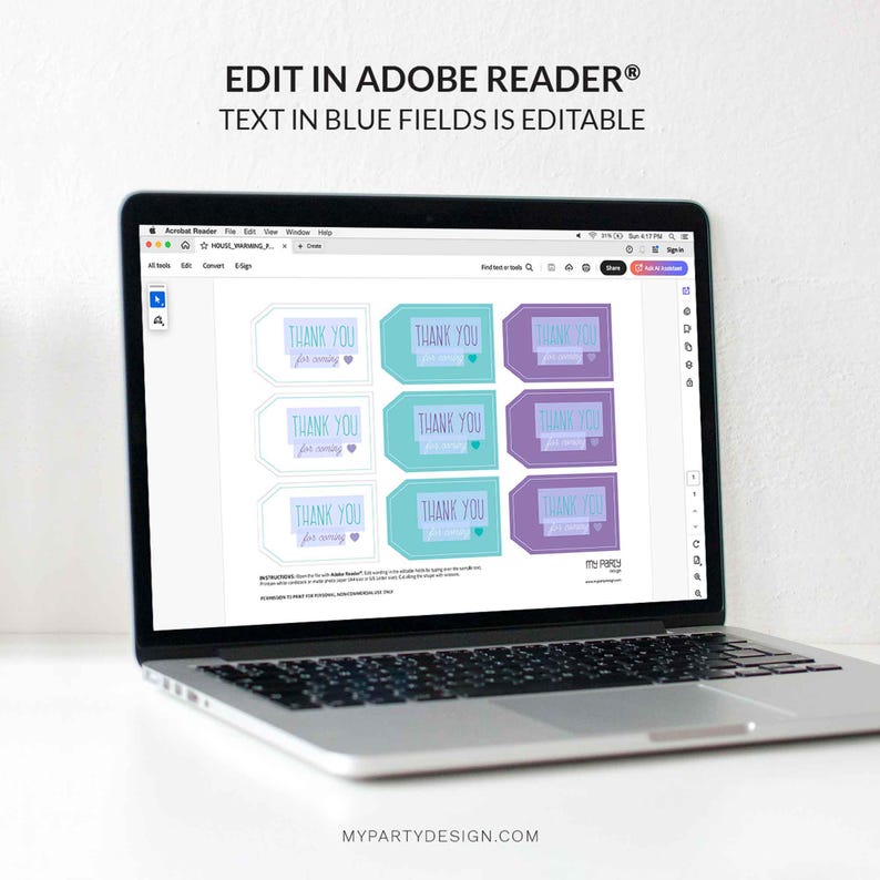 K&ouml;nnte beinhalten: Ein Laptop zeigt ein digitales Design f&uuml;r Geschenkanh&auml;nger. Die Anh&auml;nger sind in Blau, T&uuml;rkis und Lila gehalten. Jeder Anh&auml;nger tr&auml;gt die Aufschrift "THANK YOU for coming" in einer handschriftlichen Schriftart. Der Text "EDIT IN ADOBE READER&reg; TEXT IN BLUE FIELDS IS EDITABLE" steht oben.