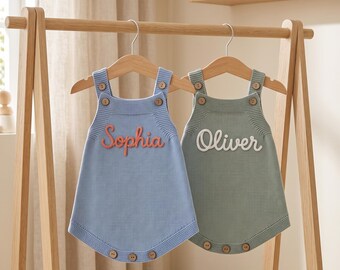 Macacão de tricô personalizado para bebê: Roupa com nome personalizado, tamanhos 0 a 12 meses.