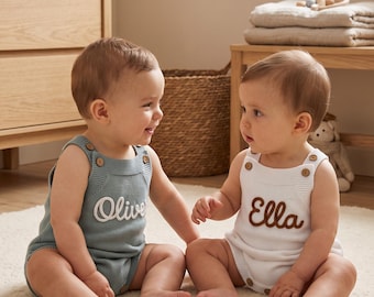 Macacão de tricô personalizado para bebê: Roupa com nome personalizado, tamanhos 0 a 12 meses.