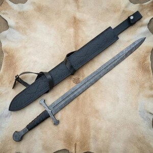 Handmade Damascus Display Sword, 36" Medieval Longsword, Leather Sheath