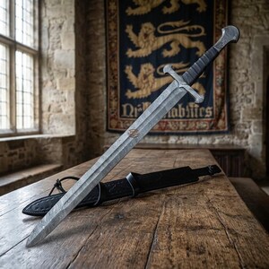 Handmade Damascus Display Sword, 36" Medieval Longsword, Leather Sheath image 6