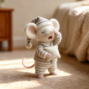 Ratinho de feltro macio feito à mão | Companheiro de lã e presente carinhoso | Decoração fofa para mesa, presente para prateleira para amantes de animais e fãs de casas de bonecas