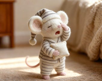 Handmade Cozy Felt Mouse Figurine | Wool Companion & Heartfelt Gift | Cute Desk Decor, Shelf Sitter Gift for Animal Lovers, Dollhouse Fans