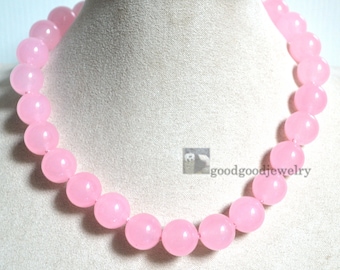 Colar de contas de jade rosa com pedra redonda tingida de 14 mm.