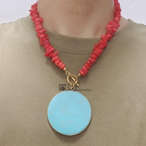 Pink Red Shell Beads Necklace with Large Turquoise Gemstone, Oversized Turquoise Choker Pendant, Elegant Choker Necklace, Bold Necklace