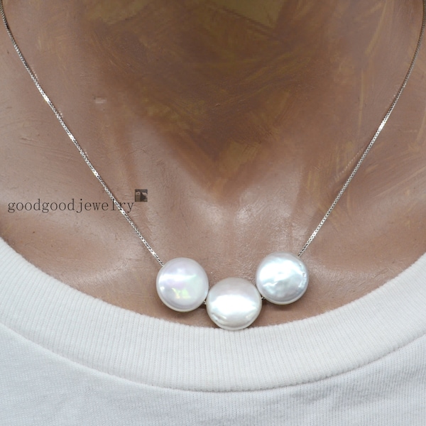 Three Pearl Necklace - Etsy