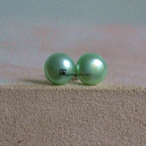 mint green pearl earrings, 7mm freshwater pearl earrings studs, real pearl earrings, wedding earrings, bridesmaid earrings