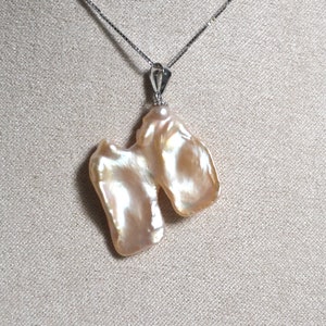 pink cream pearl pendant necklace, Beautiful baroque pearl pendant, real pearl necklace, sterling silver post