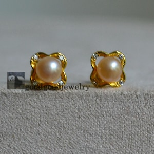 Small real pearl earrings,5mm barouqe pink pearl with Gold Color post Earrings, Genuine pearl and Rhinestones earrings stud