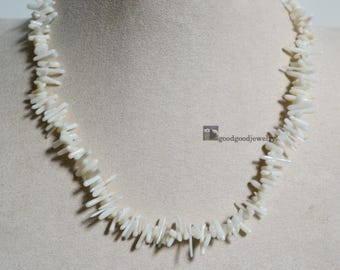 Collar de coral natural, cuentas blancas, cierre de acero inoxidable