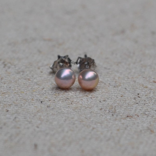 Small Lavender Pearl Earrings - Tiny Real Pearl Earings,4mm pearl earrings,Freshwater Pearl stud Earrings,kid Pearl Earring,children earring